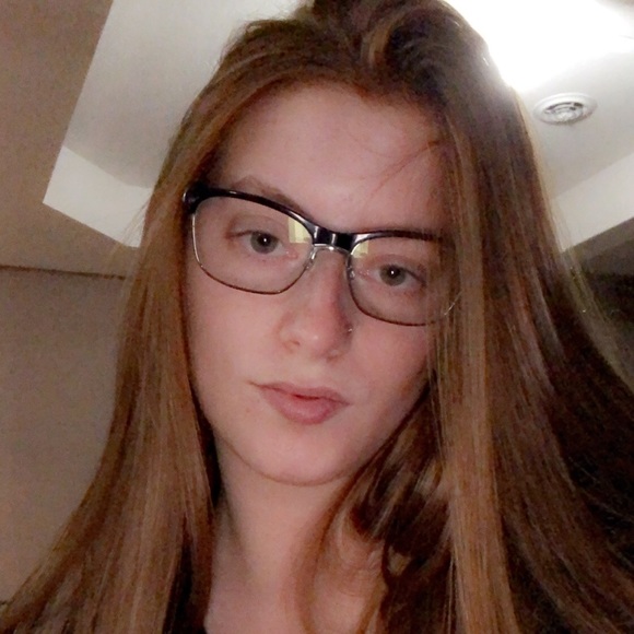 Meet your Posher, Terra - Picture 2 of 3